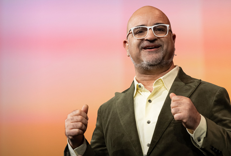 Aylon Samouha onstage